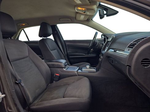 Used 2021 Chrysler 300 Touring w/ Sport Appearance Package image 24