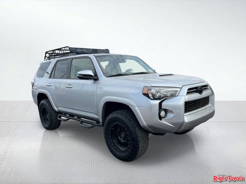 Certified 2020 Toyota 4Runner TRD Off-Road Premium w/ Moonroof Package AWD/4WD image 9