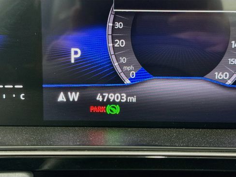 Used 2025 Volkswagen Jetta SE FWD image 19