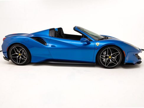 Certified 2019 Ferrari 488 Pista Spider RWD image 3