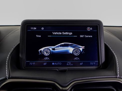 Used 2020 Aston Martin V8 Vantage Coupe RWD image 17