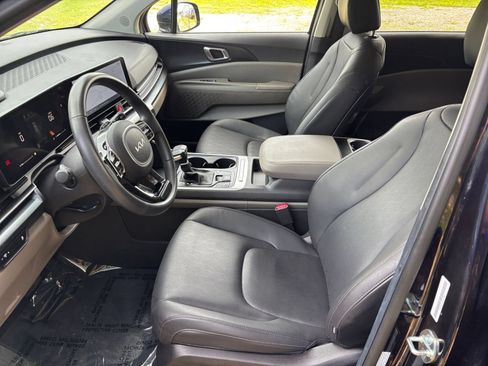 Used 2026 Kia Carnival FWD image 29