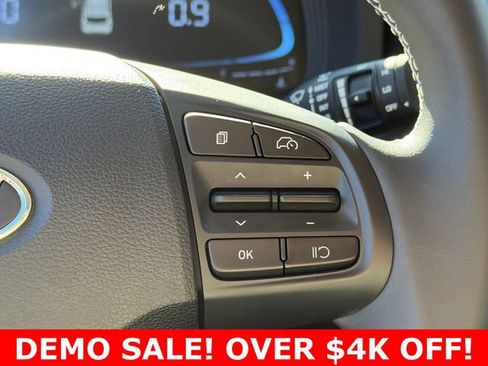 Certified 2025 Hyundai Venue Limited image 26