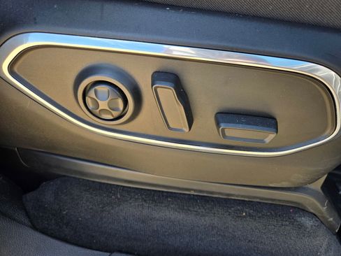 Used 2022 Jeep Wagoneer Series II AWD/4WD image 27