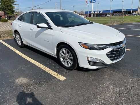 Used 2024 Chevrolet Malibu LT image 3
