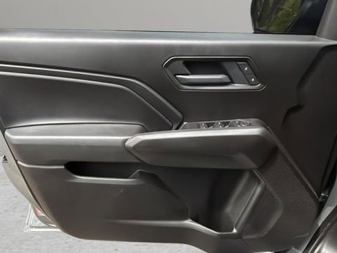 Used 2025 Chevrolet Colorado Trail Boss image 18