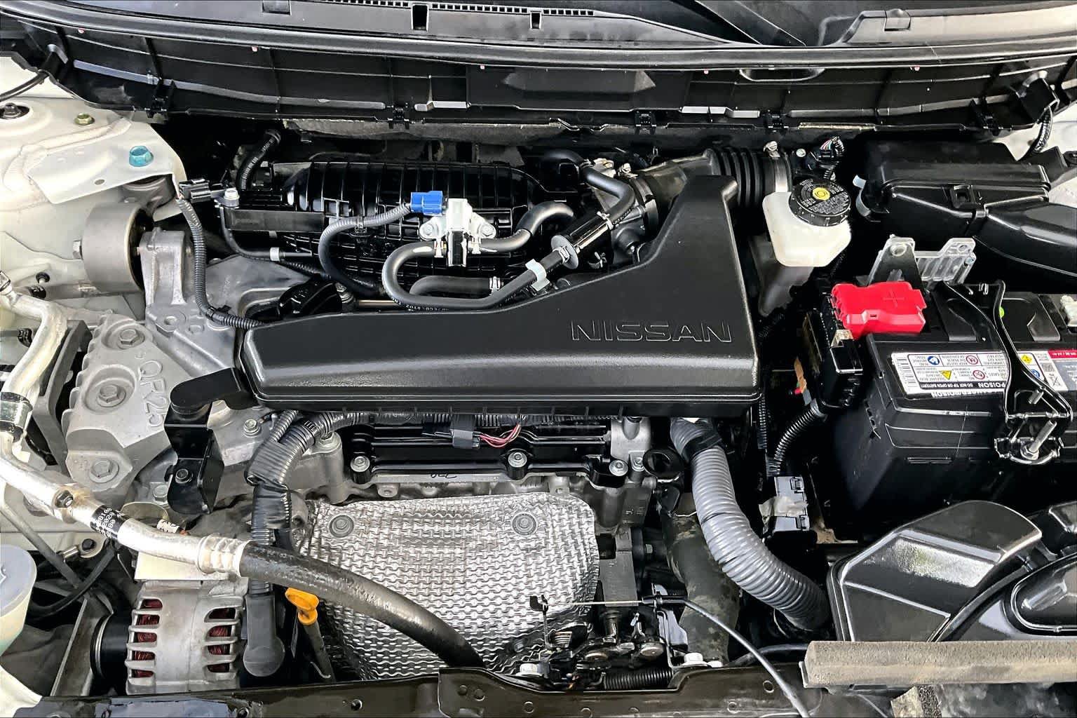 Certified 2020 Nissan Rogue SV FWD image 32