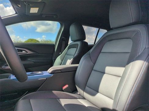 New 2026 Chevrolet Equinox EV LT image 13