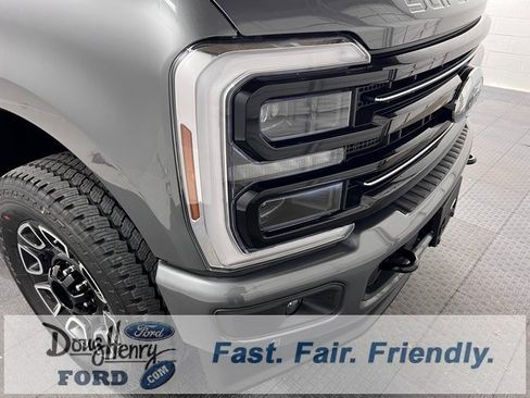 New 2025 Ford F350 Platinum w/ FX4 Off-Road Package image 12
