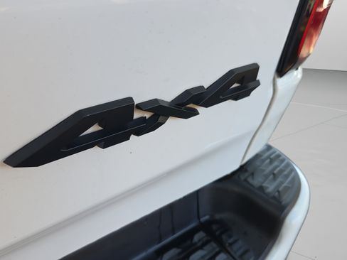Used 2020 RAM 1500 Laramie AWD/4WD image 33