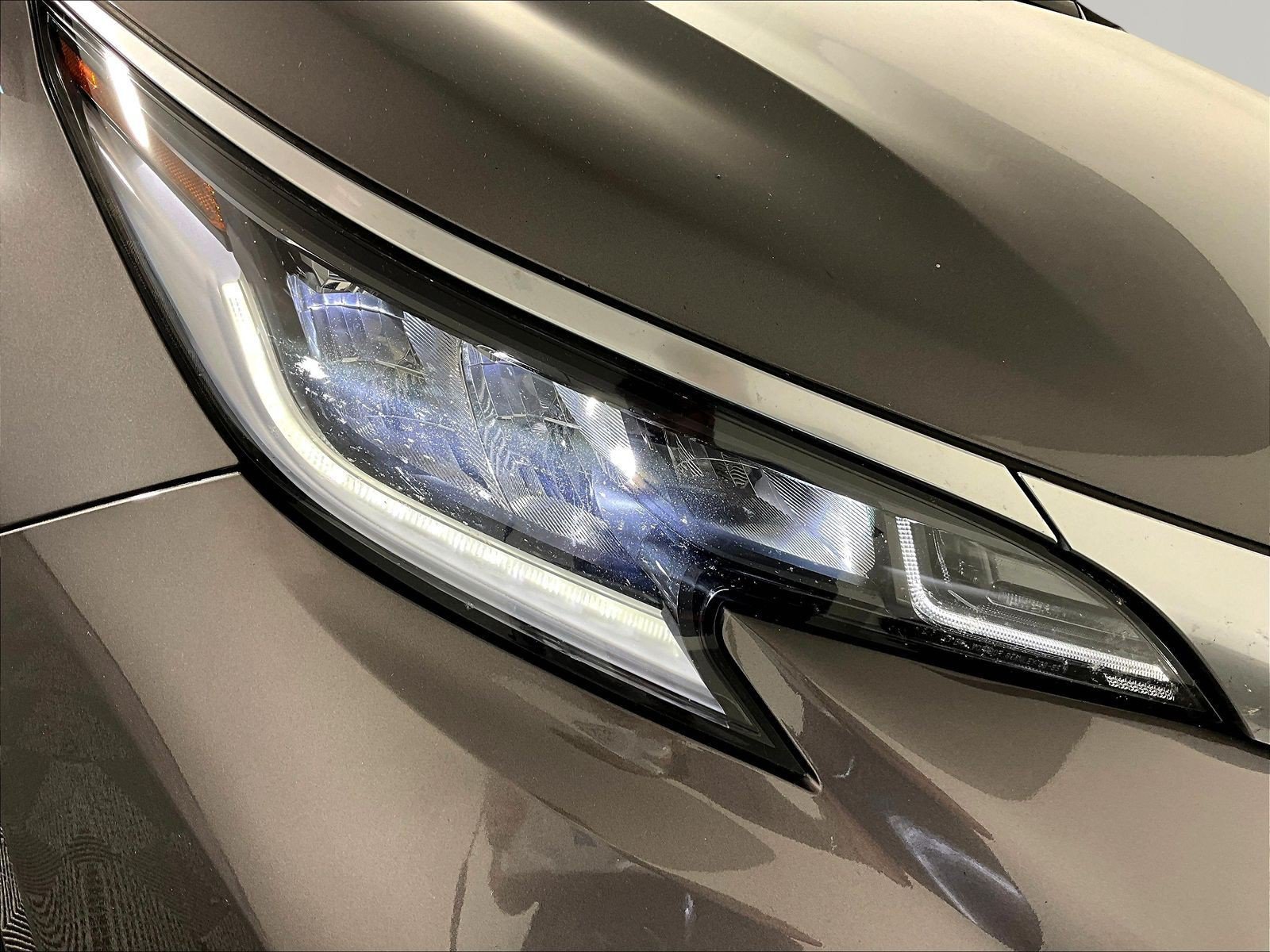 Used 2021 Toyota Sienna XSE FWD image 29