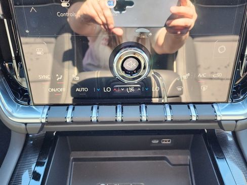 New 2026 GMC Yukon Elevation image 31