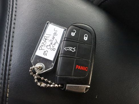 Used 2023 Dodge Challenger SXT image 27