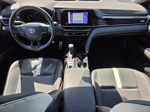Used 2025 Toyota Camry SE FWD image 13
