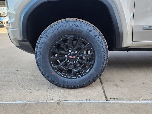 New 2026 GMC Canyon Elevation w/ Convenience Package image 51