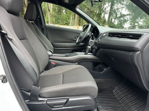 Used 2022 Honda HR-V Sport image 9