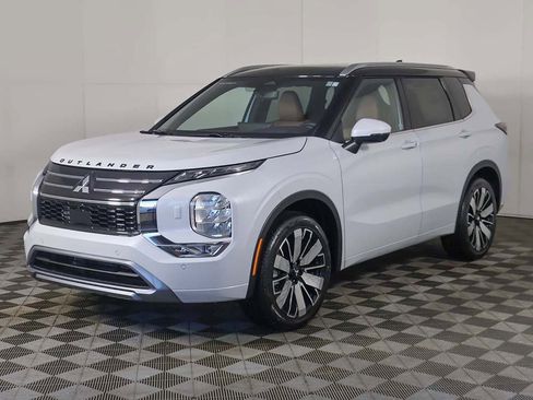 New 2026 Mitsubishi Outlander SEL image 14