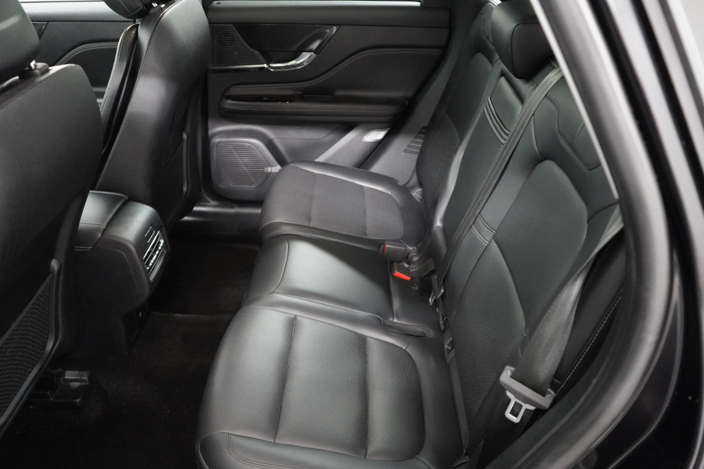 Used 2020 Lincoln Corsair AWD image 16