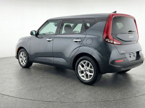 Used 2025 Kia Soul LX w/ LX Technology Package FWD image 6