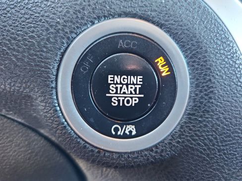 Used 2018 Chrysler 300 Touring image 31