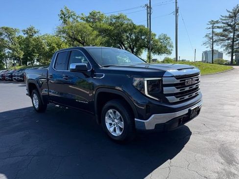 Used 2024 GMC Sierra 1500 SLE AWD/4WD image 7