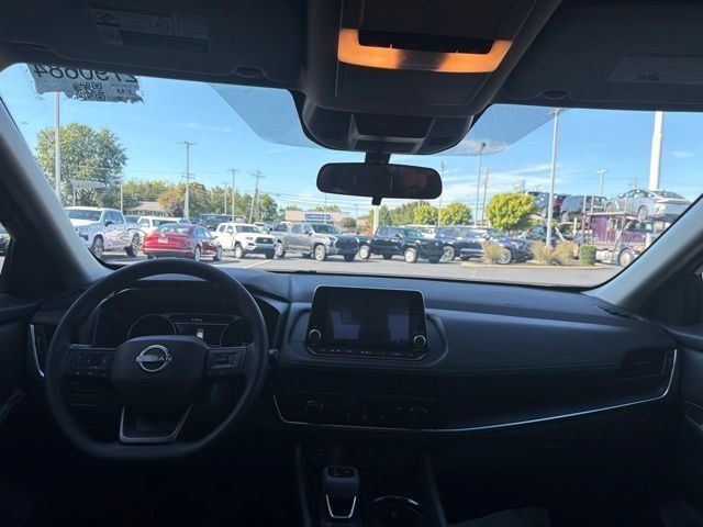 Used 2026 Nissan Rogue S FWD image 10