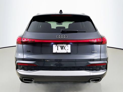 Used 2025 Audi Q5 Premium Plus w/ Premium Plus AWD/4WD image 6