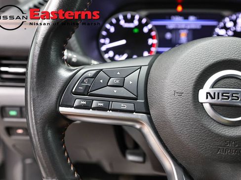 Used 2023 Nissan Sentra SR w/ Midnight Edition Package FWD image 15