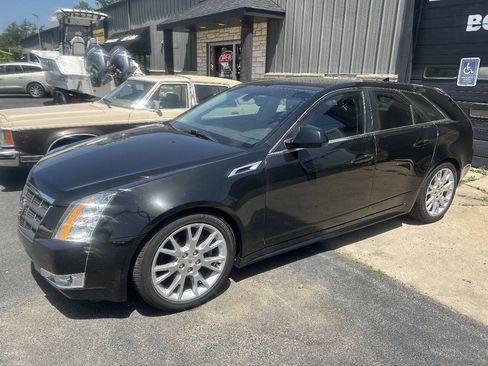 Used 2012 Cadillac CTS Premium RWD image 2