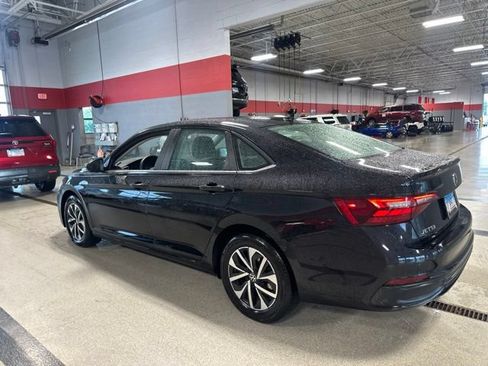 Used 2024 Volkswagen Jetta S FWD image 5
