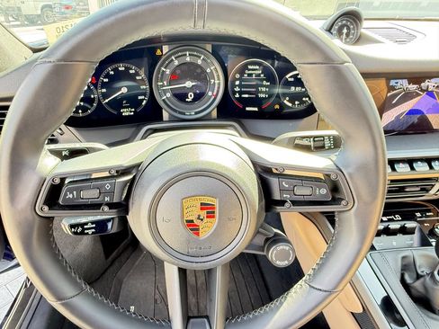 Used 2024 Porsche 911 Carrera 4S w/ Sportdesign Package AWD/4WD image 23
