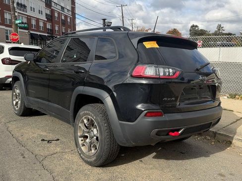 Used 2022 Jeep Cherokee Trailhawk image 7