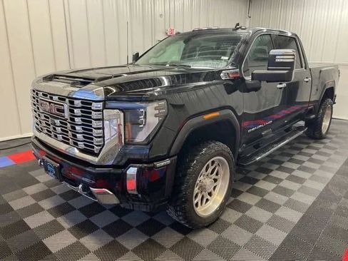 Used 2024 GMC Sierra 2500 Denali image 7