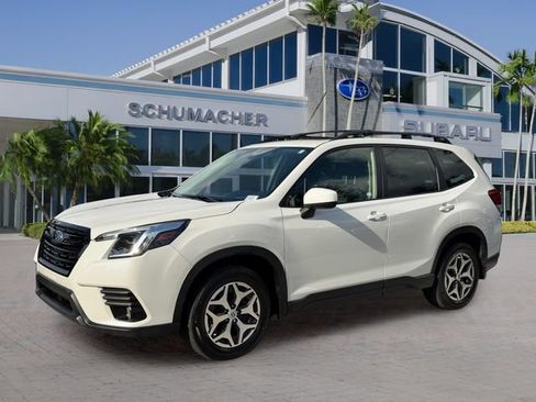 Certified 2023 Subaru Forester Premium AWD/4WD image 3