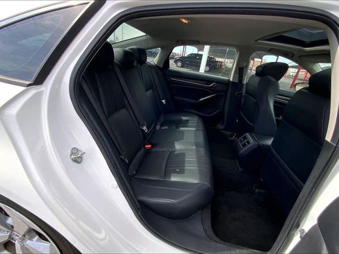 Used 2018 Honda Accord Touring image 20