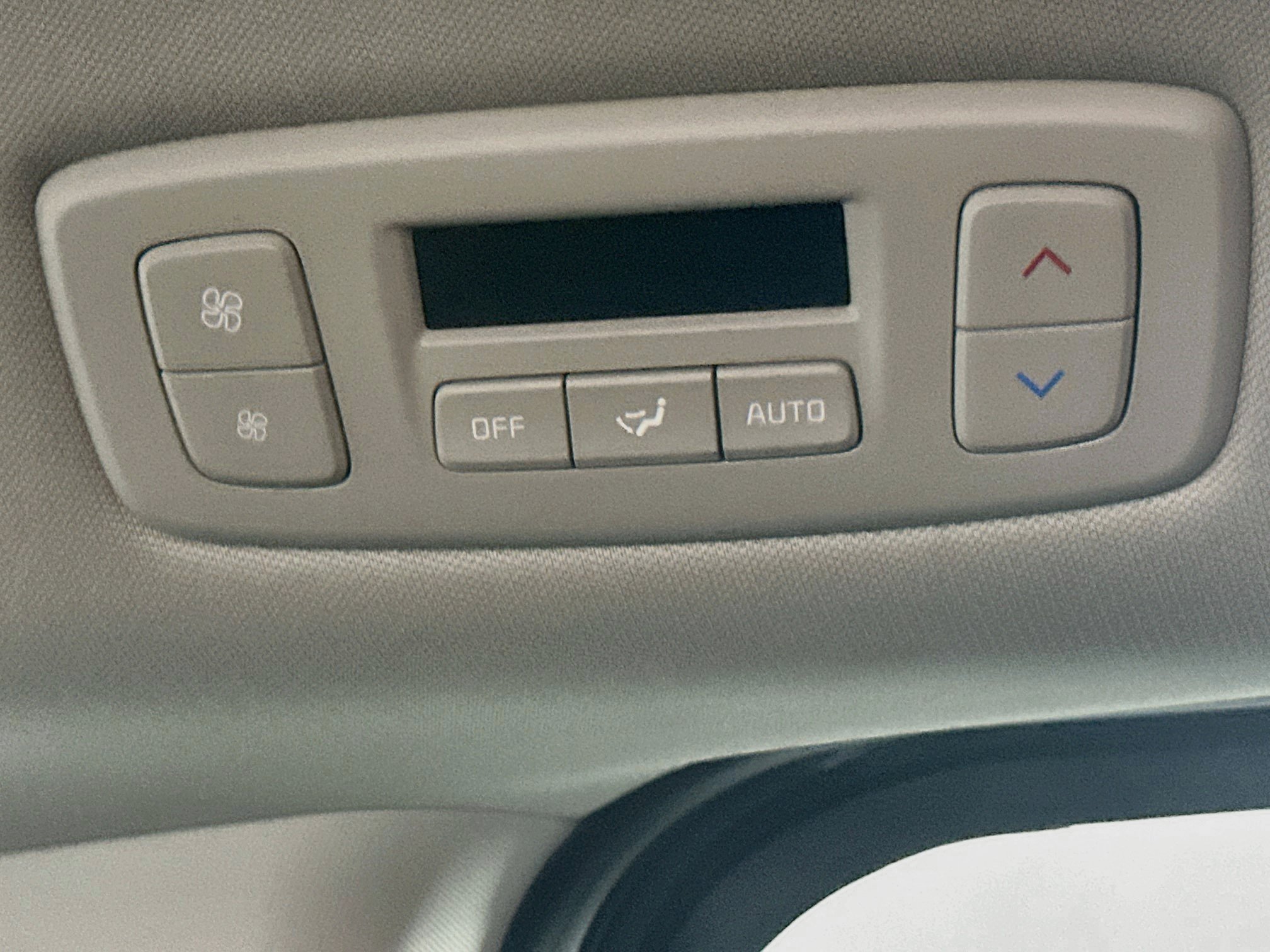 Used 2026 Kia Carnival FWD image 27