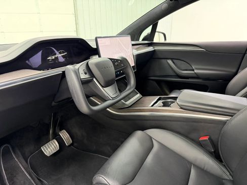 Used 2023 Tesla Model X AWD/4WD image 12