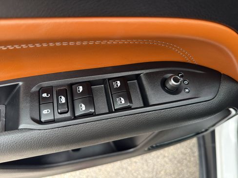 Used 2025 Jeep Compass Limited AWD/4WD image 13