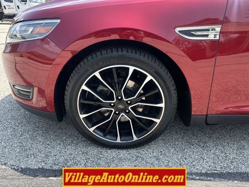 Used 2018 Ford Taurus SEL w/ Equipment Group 201A FWD image 8