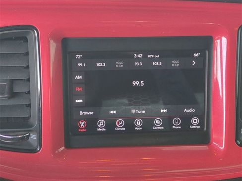 Used 2021 Dodge Challenger SXT image 18