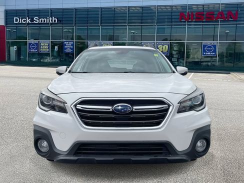 Used 2018 Subaru Outback 3.6R Limited image 2
