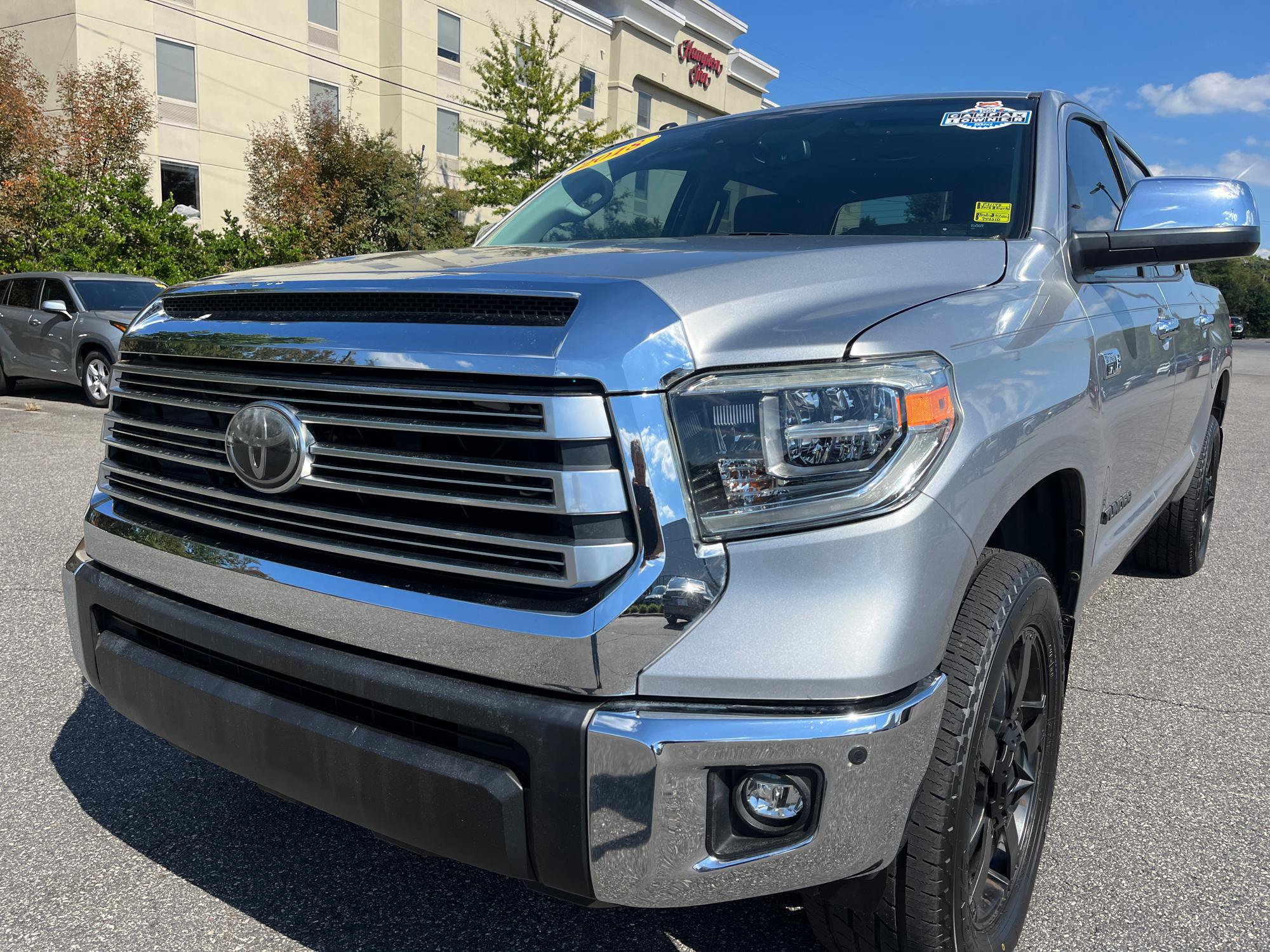 Used 2018 Toyota Tundra Limited w/ Limited Premium Package AWD/4WD image 25