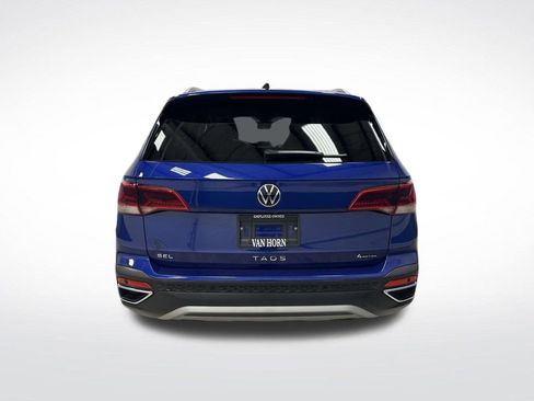 Used 2022 Volkswagen Taos SEL image 12
