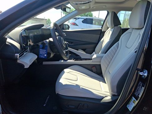 New 2026 Hyundai Elantra Limited FWD image 7