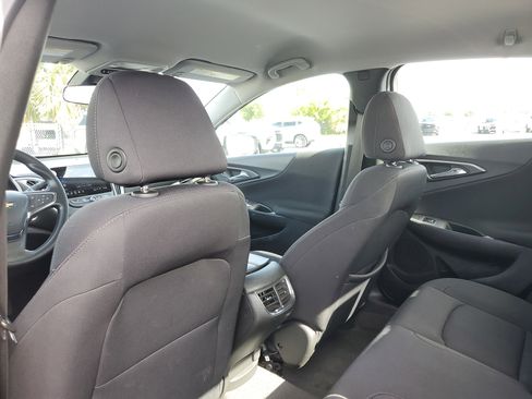 Used 2023 Chevrolet Malibu LT FWD image 11