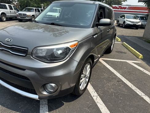 Used 2018 Kia Soul + FWD image 13
