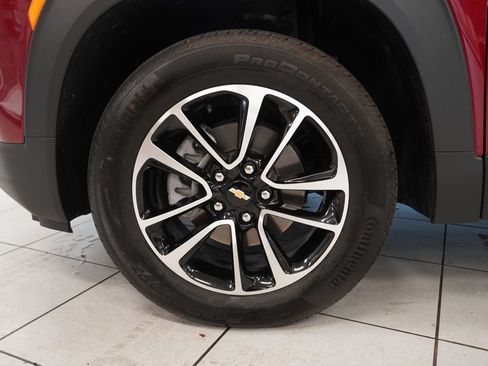 Used 2024 Chevrolet TrailBlazer LT AWD/4WD image 14