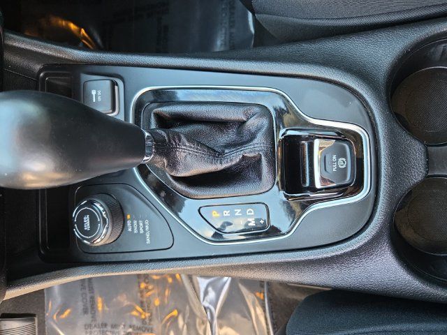 Used 2019 Jeep Cherokee Limited AWD/4WD image 24