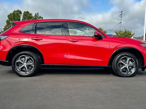 Certified 2024 Honda HR-V EX-L image 3