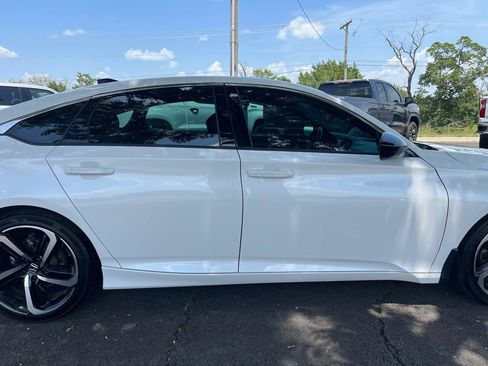 Used 2022 Honda Accord Sport image 40